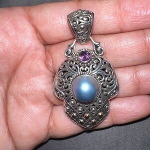 Bali amethyst and mother of pearl 925 silver with 18k accent pendant